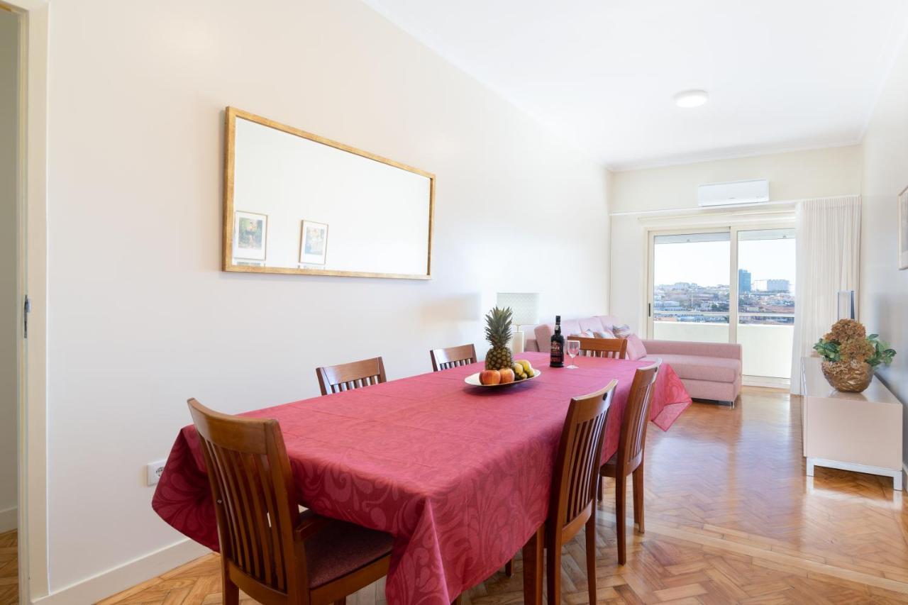 Host Wise - Lovely Bright Flat - Instaworthy City View Βίλα Νόβα ντε Γκάια Εξωτερικό φωτογραφία